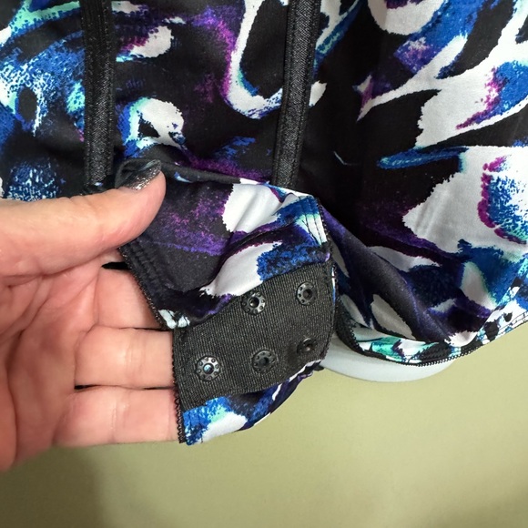 Torrid Women's‎ Underwire Bodysuit Microfiber Butterfly Wings Plus Size 4 - Picture 3 of 4